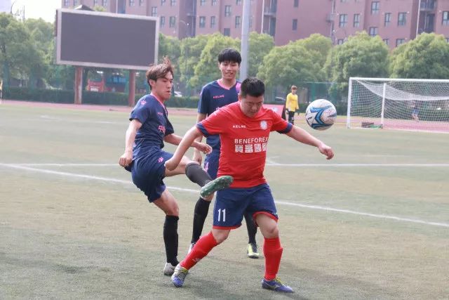 特朗普的清醒：他明白美国无法与中国对抗